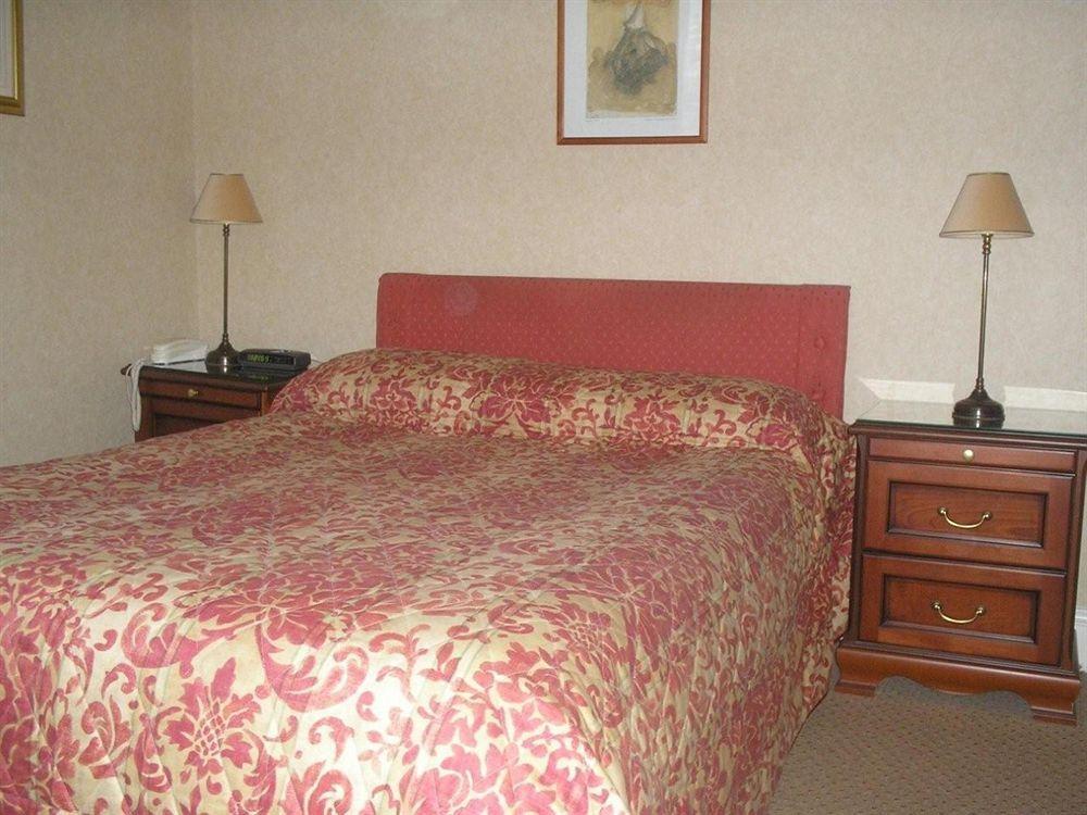Cheshire Hospitality Ltd T\/A Lennox Lea Studios & Apartments 세일 외부 사진