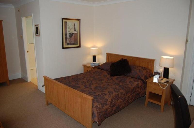 Cheshire Hospitality Ltd T\/A Lennox Lea Studios & Apartments 세일 외부 사진