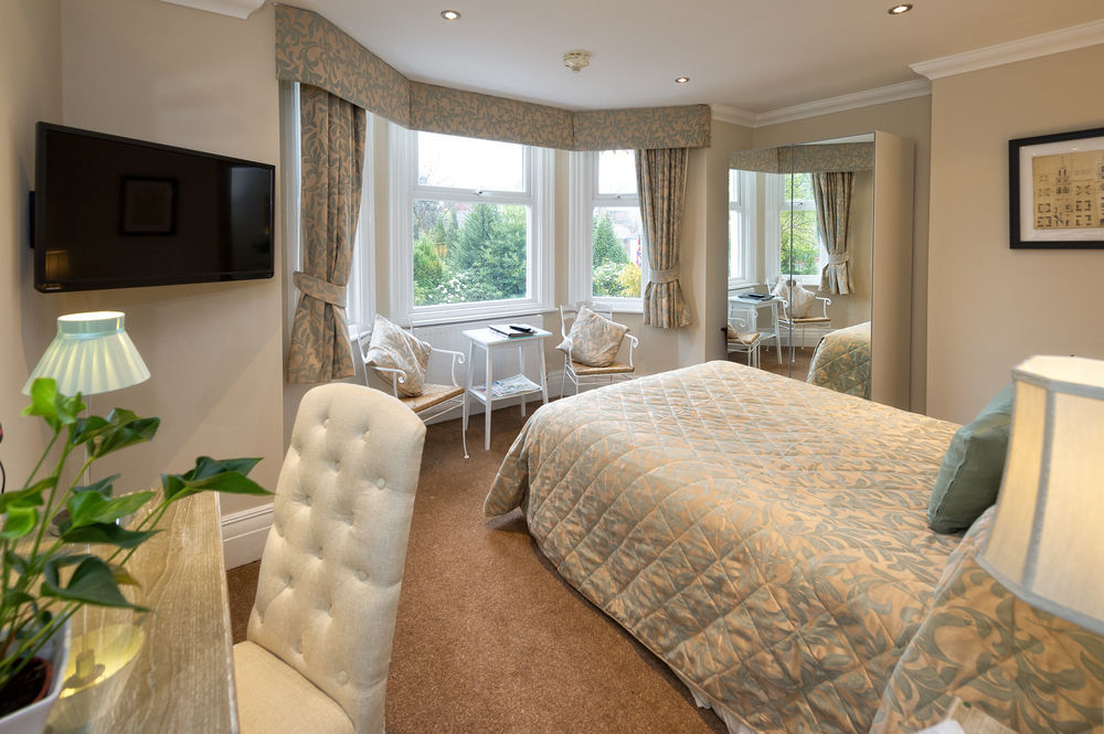 Cheshire Hospitality Ltd T\/A Lennox Lea Studios & Apartments 세일 외부 사진